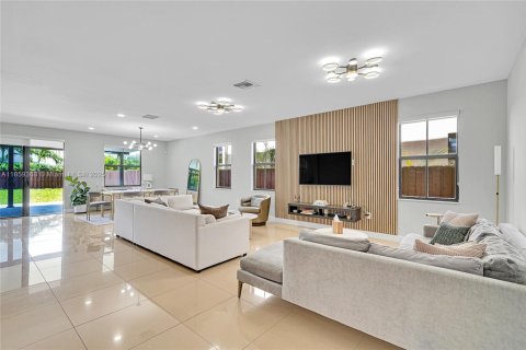 Casa en alquiler en Doral, Florida, 3 dormitorios, 228.73 m2 № 1891415 - foto 7