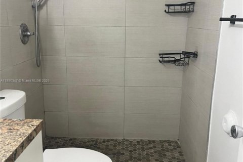 Снять в аренду квартиру в Хайалиа, Флорида 2 спальни, 71.07м2, № 2018896 - фото 11