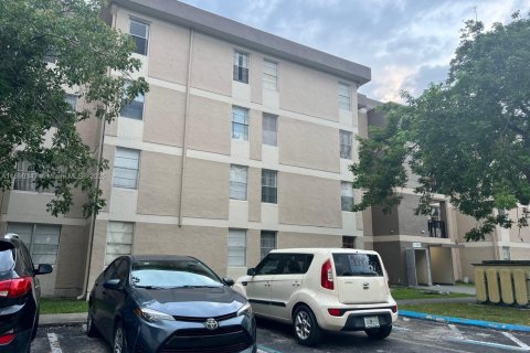 Квартира в Хайалиа, Флорида 2 спальни, 71.07м2 № 2018896