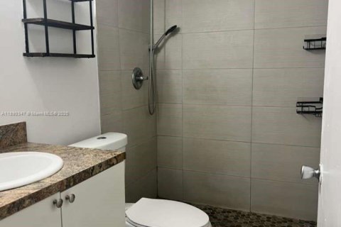 Снять в аренду квартиру в Хайалиа, Флорида 2 спальни, 71.07м2, № 2018896 - фото 12