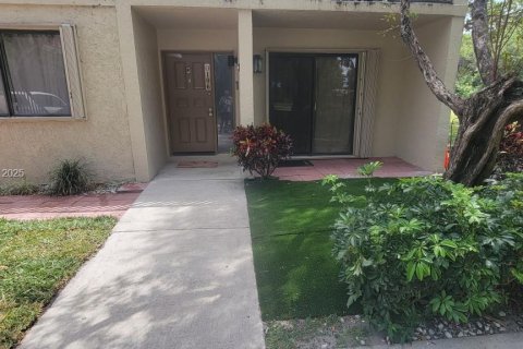 Copropriété à louer à Deerfield Beach, Floride: 2 chambres, 116.13 m2 № 1931228 - photo 1
