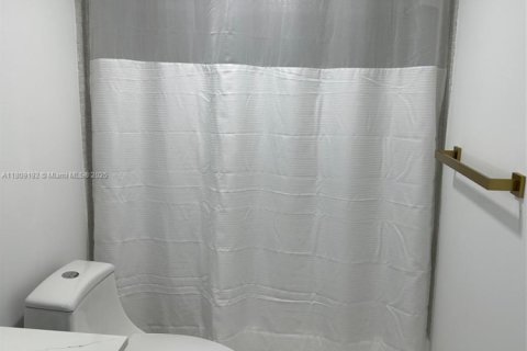 Купить кондоминиум в Санрайз, Флорида 2 спальни, 106.47м2, № 1958546 - фото 13