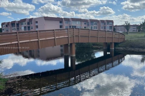 Купить кондоминиум в Санрайз, Флорида 2 спальни, 106.47м2, № 1958546 - фото 26