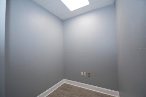 Commercial property in Port Charlotte, Florida 92.81 sq.m. № 294010 - photo 5