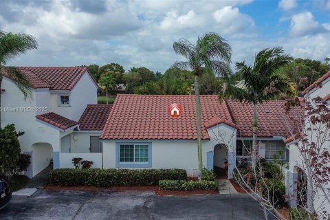 House in Weston, Florida 2 bedrooms, 100.52 sq.m. № 1955013 - photo 2