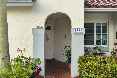 House in Weston, Florida 2 bedrooms, 100.52 sq.m. № 1955013 - photo 6