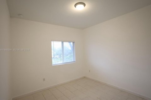 Apartment in Hialeah, Florida 2 bedrooms, 74.32 sq.m. № 2005862 - photo 7