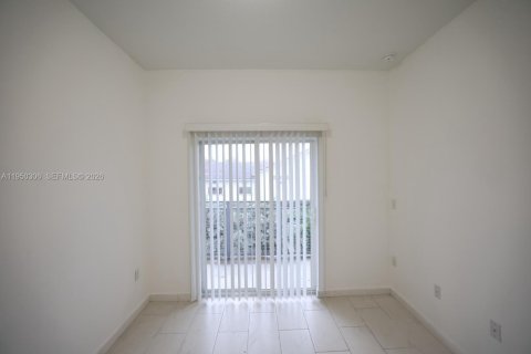 Apartment in Hialeah, Florida 2 bedrooms, 74.32 sq.m. № 2005862 - photo 10