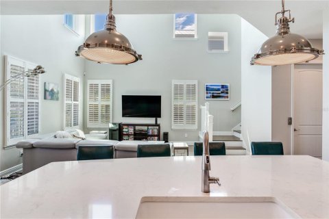 Townhouse in Redington Beach, Florida 4 bedrooms, 223.62 sq.m. № 1909887 - photo 21