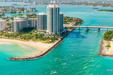 Copropriété à louer à Bal Harbour, Floride: 3 chambres, 207.08 m2 № 1888228 - photo 1
