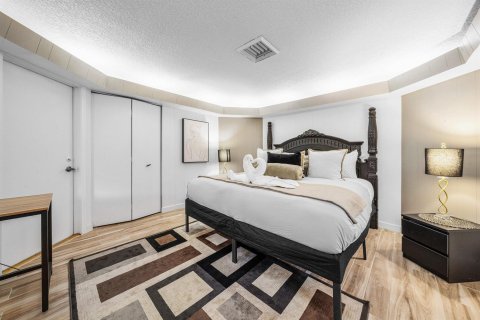 Villa ou maison à vendre à Deerfield Beach, Floride: 5 chambres, 250.46 m2 № 2087616 - photo 22