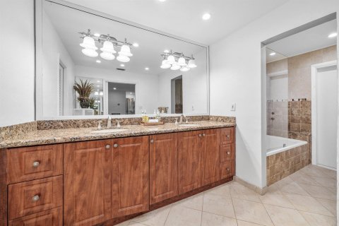 Villa ou maison à vendre à Deerfield Beach, Floride: 5 chambres, 250.46 m2 № 2087616 - photo 18