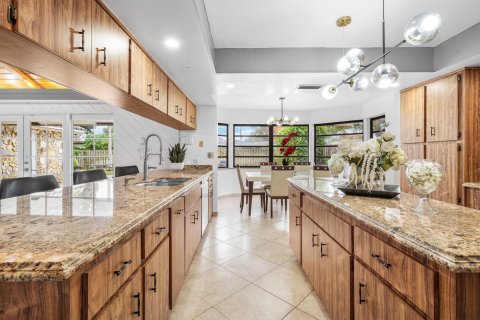 Villa ou maison à vendre à Deerfield Beach, Floride: 5 chambres, 250.46 m2 № 2087616 - photo 11