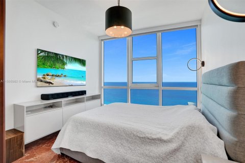 Condominio en venta en Sunny Isles Beach, Florida, 2 dormitorios, 159.98 m2 № 1865681 - foto 19