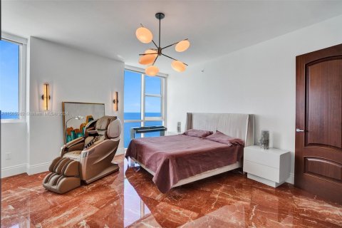 Condominio en venta en Sunny Isles Beach, Florida, 2 dormitorios, 159.98 m2 № 1865681 - foto 24
