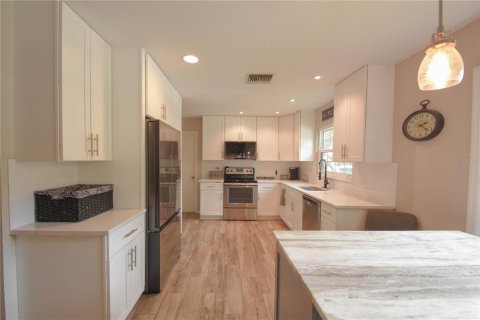 Townhouse in Longwood, Florida 3 bedrooms, 177.16 sq.m. № 1778775 - photo 17