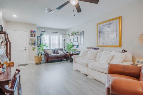 Condominio en venta en Orlando, Florida, 2 dormitorios, 101.08 m2 № 1873939 - foto 2