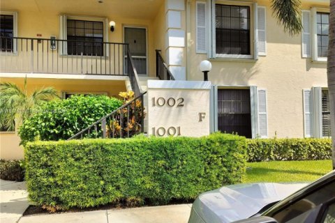 Кондоминиум с 2 спальнями в Юпитер, Флорида № 2036822