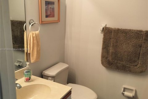 Снять в аренду кондоминиум в Юпитер, Флорида 2 спальни, 109.44м2, № 2036822 - фото 8