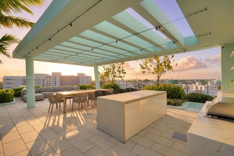 Condominio en venta en Bay Harbor Islands, Florida, 2 dormitorios, 171.96 m2 № 2424761 - foto 30