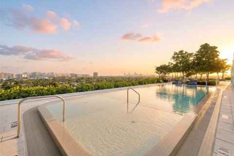 Condominio en venta en Bay Harbor Islands, Florida, 2 dormitorios, 171.96 m2 № 2424761 - foto 26