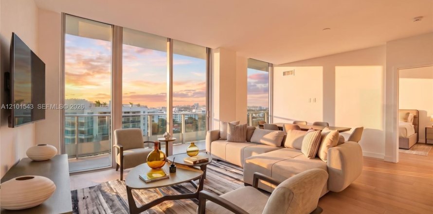 Condominio en Bay Harbor Islands, Florida, 2 dormitorios  № 2424761