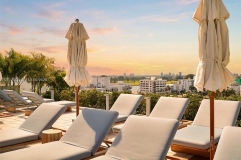 Condominio en venta en Bay Harbor Islands, Florida, 2 dormitorios, 171.96 m2 № 2424761 - foto 28