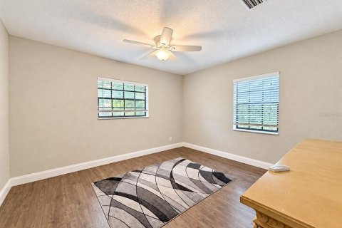 Villa ou maison à vendre à Tampa, Floride: 4 chambres, 207.64 m2 № 2405248 - photo 15