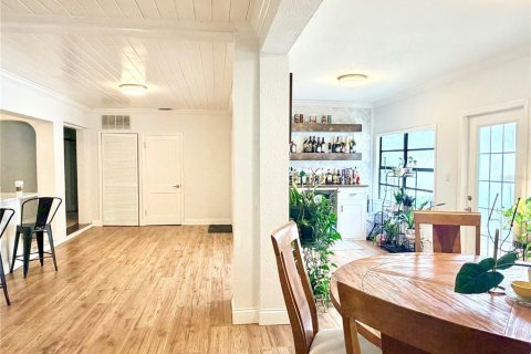 Villa ou maison à vendre à Tampa, Floride: 4 chambres, 207.64 m2 № 2405248 - photo 7