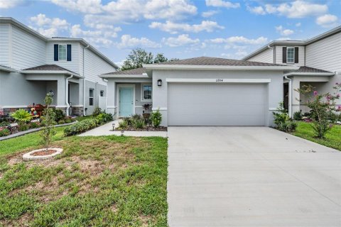 House in Spring Hill, Florida 3 bedrooms, 139.45 sq.m. № 2226695