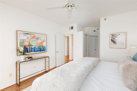 Condominio en venta en Saint Pete Beach, Florida, 2 dormitorios, 117.52 m2 № 1673526 - foto 19