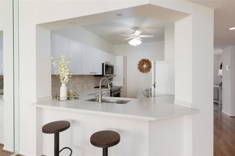 Condominio en venta en Saint Pete Beach, Florida, 2 dormitorios, 117.52 m2 № 1673526 - foto 12