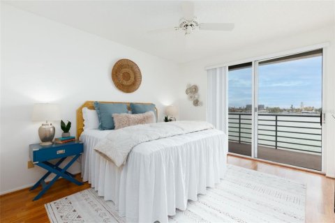 Condominio en venta en Saint Pete Beach, Florida, 2 dormitorios, 117.52 m2 № 1673526 - foto 15