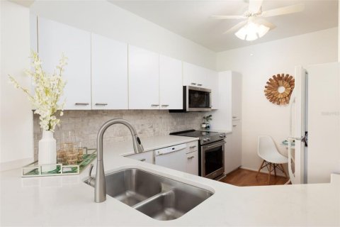 Condominio en venta en Saint Pete Beach, Florida, 2 dormitorios, 117.52 m2 № 1673526 - foto 13