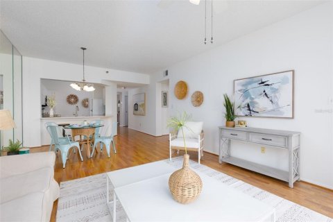 Condominio en venta en Saint Pete Beach, Florida, 2 dormitorios, 117.52 m2 № 1673526 - foto 8
