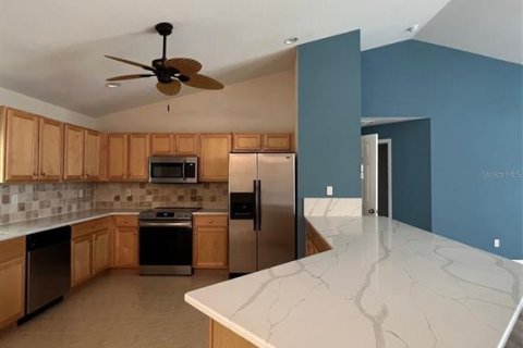 Villa ou maison à louer à North Port, Floride: 3 chambres, 171.59 m2 № 2211873 - photo 8