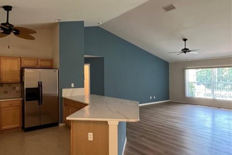 Villa ou maison à louer à North Port, Floride: 3 chambres, 171.59 m2 № 2211873 - photo 3