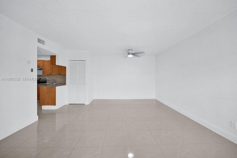 Appartement à louer à Margate, Floride: 2 chambres, 76.83 m2 № 2046486 - photo 8