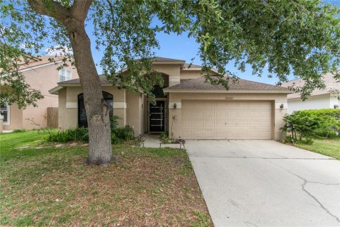 House in Lutz, Florida 4 bedrooms, 181.72 sq.m. № 1631120 - photo 1