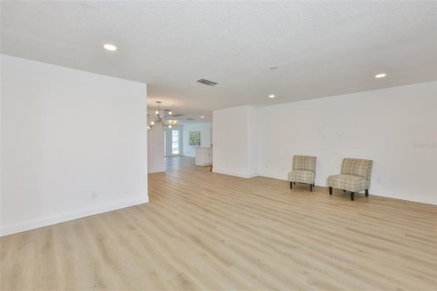 Villa ou maison à vendre à Sun City Center, Floride: 2 chambres, 160.91 m2 № 2234401 - photo 6