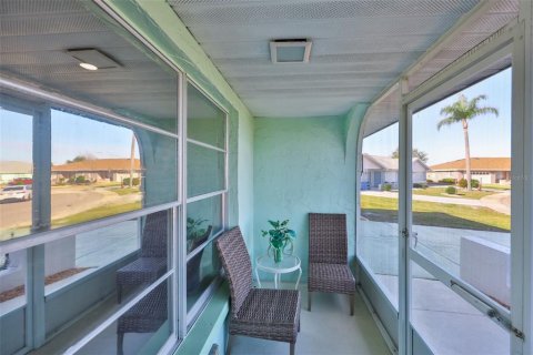 Villa ou maison à vendre à Sun City Center, Floride: 2 chambres, 160.91 m2 № 2234401 - photo 3