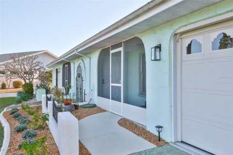 Villa ou maison à Sun City Center, Floride 2 chambres, 160.91 m2 № 2234401