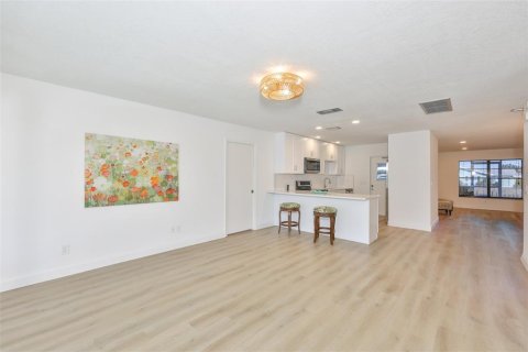 Villa ou maison à vendre à Sun City Center, Floride: 2 chambres, 160.91 m2 № 2234401 - photo 12