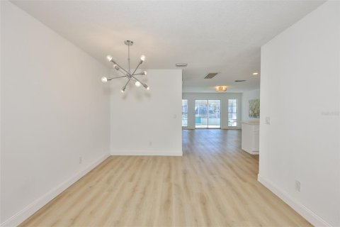 Villa ou maison à vendre à Sun City Center, Floride: 2 chambres, 160.91 m2 № 2234401 - photo 10
