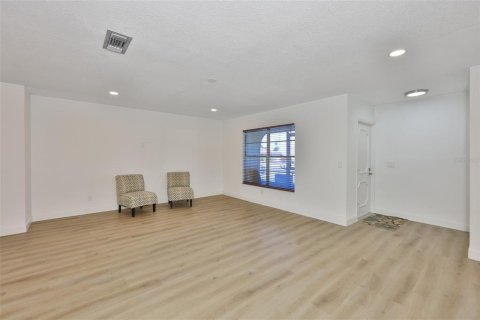 Villa ou maison à vendre à Sun City Center, Floride: 2 chambres, 160.91 m2 № 2234401 - photo 4