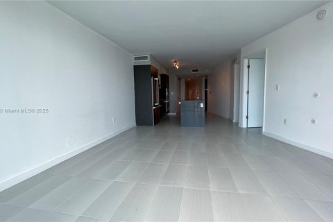 Condo in Bay Harbor Islands, Florida, 2 bedrooms  № 1920459 - photo 3