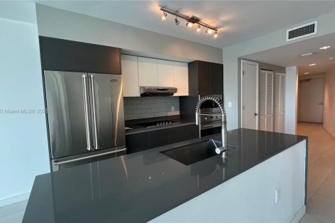 Condo in Bay Harbor Islands, Florida, 2 bedrooms  № 1920459 - photo 7