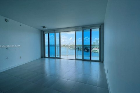 Condo in Bay Harbor Islands, Florida, 2 bedrooms  № 1920459 - photo 13