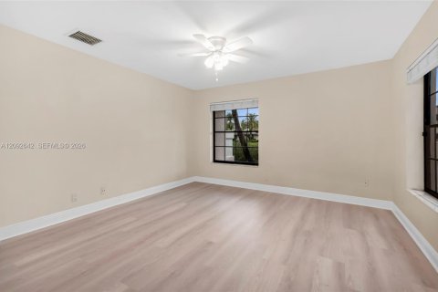 Casa en venta en Davie, Florida, 4 dormitorios, 336.86 m2 № 2383257 - foto 29