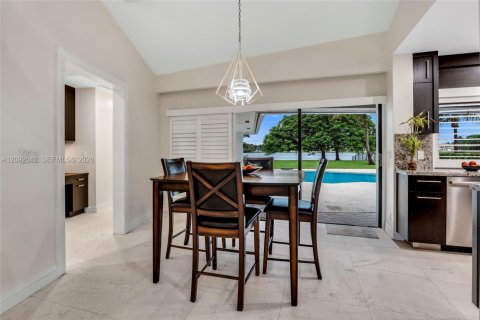 Casa en venta en Davie, Florida, 4 dormitorios, 336.86 m2 № 2383257 - foto 10